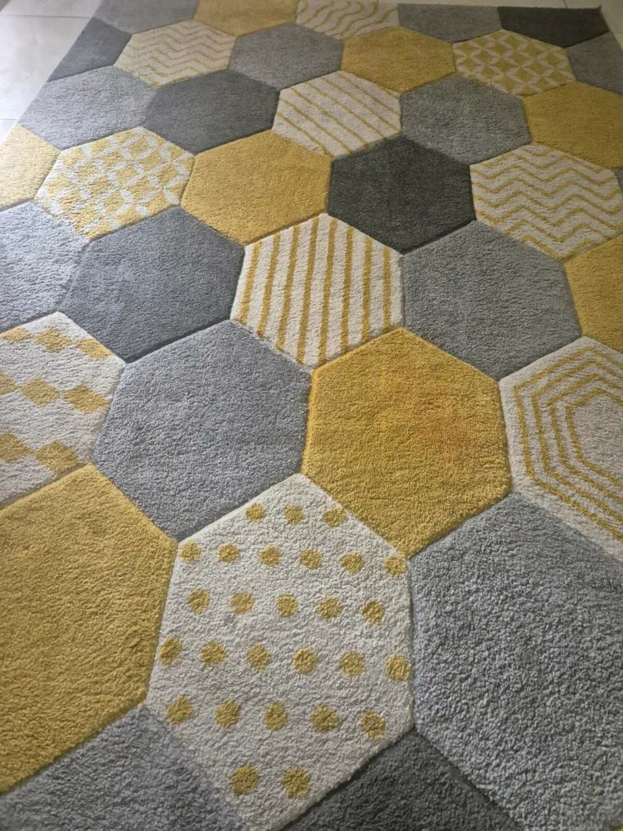 Rug - Image 1