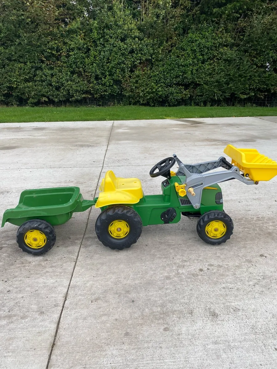 John Deere Pedal Tractor