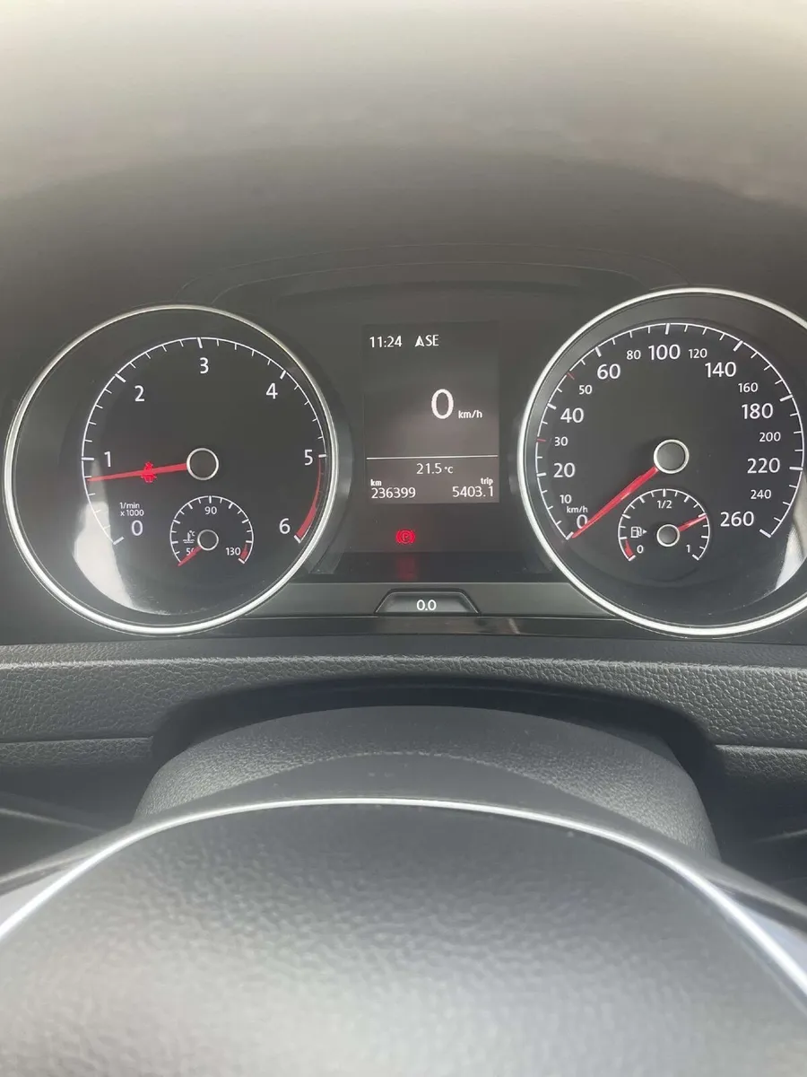 Volkswagen Golf 2016 - Image 2