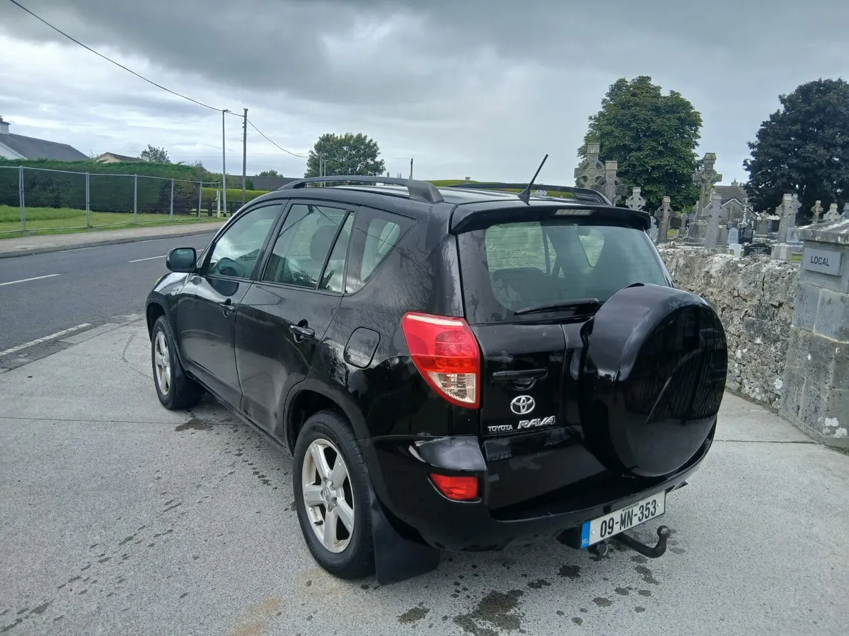 2009 Toyota rav - Image 4