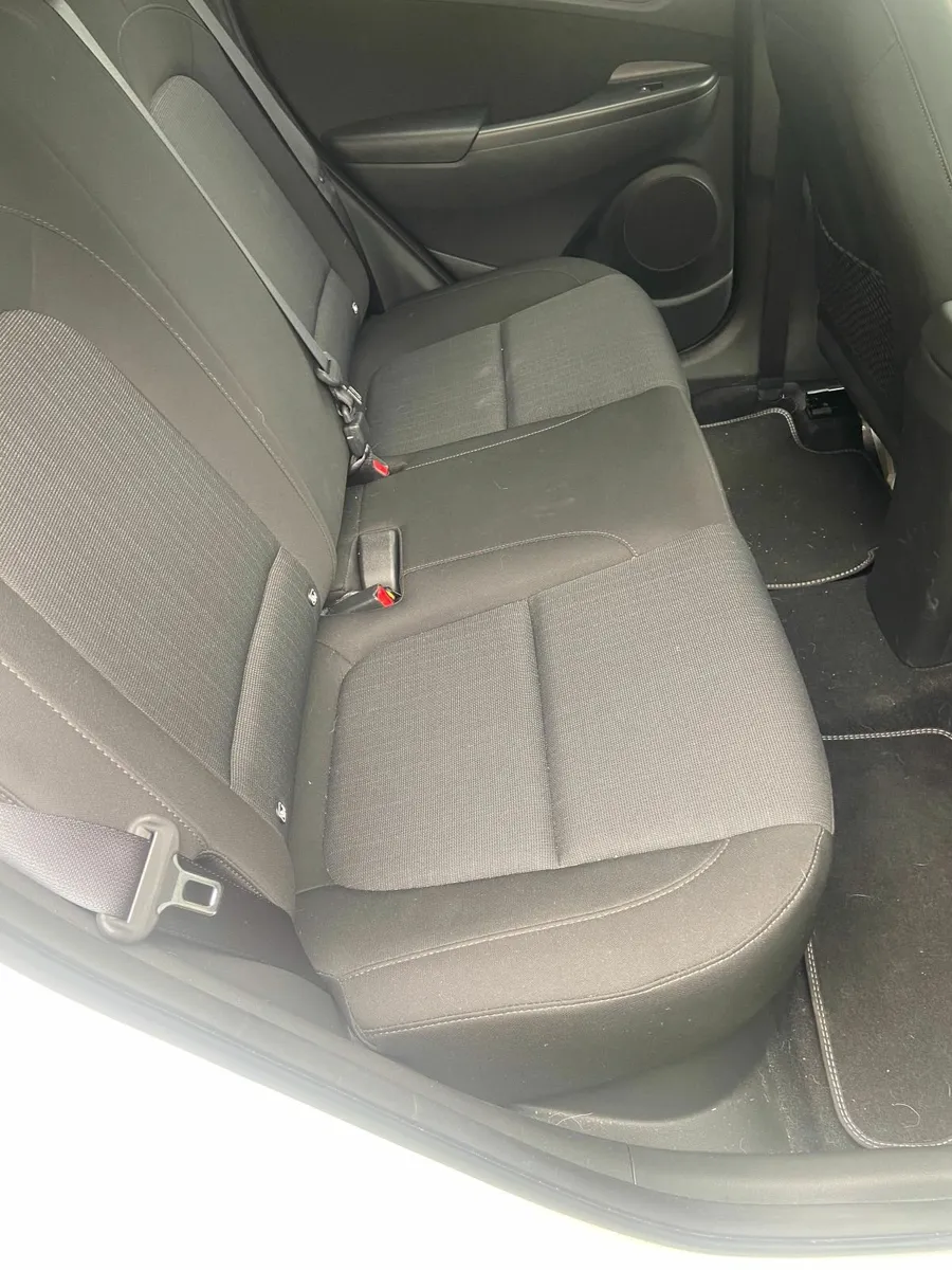 Hyundai KONA 2021 - Image 3