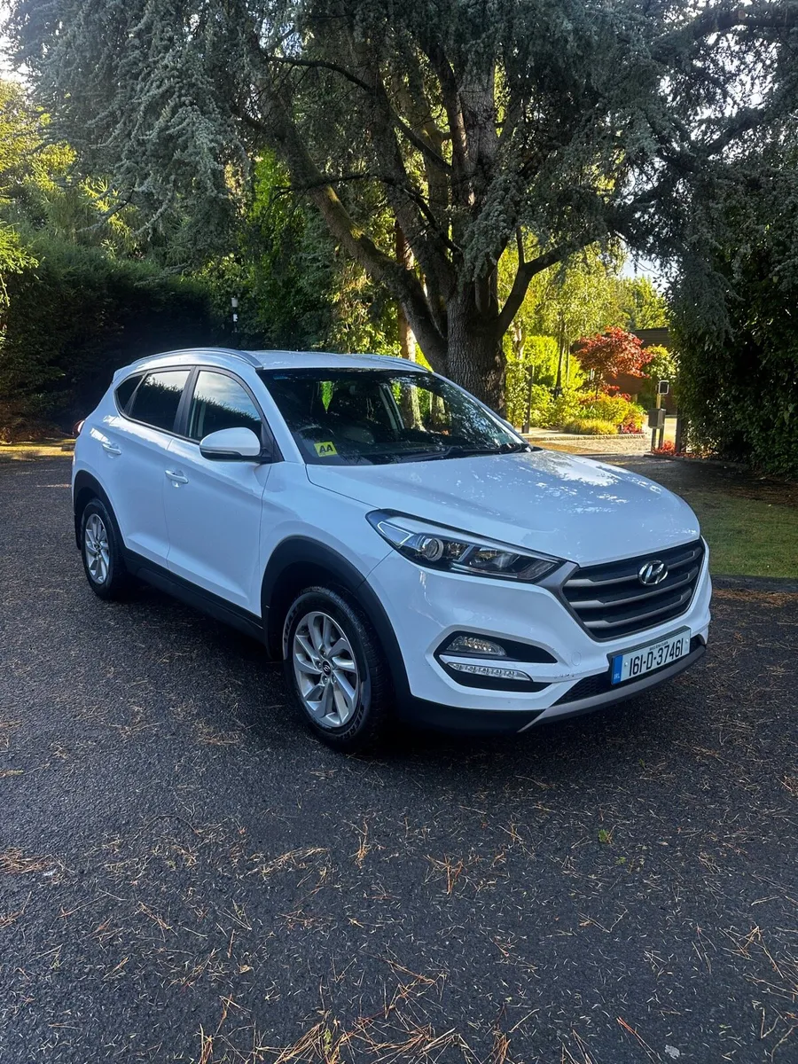 Hyundai tuscan(09/26 NCT)(Low km) - Image 1