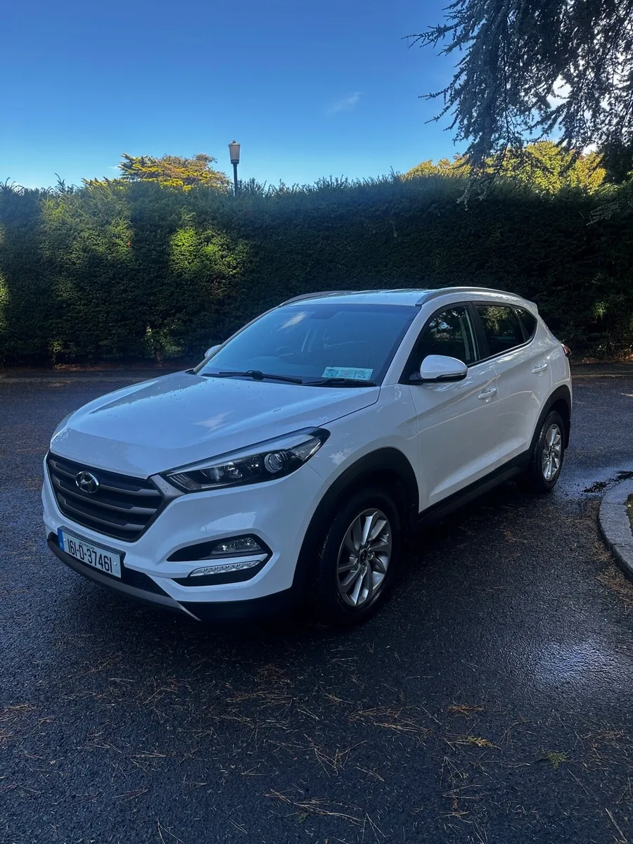 Hyundai tuscan(09/26 NCT)(Low km) - Image 2