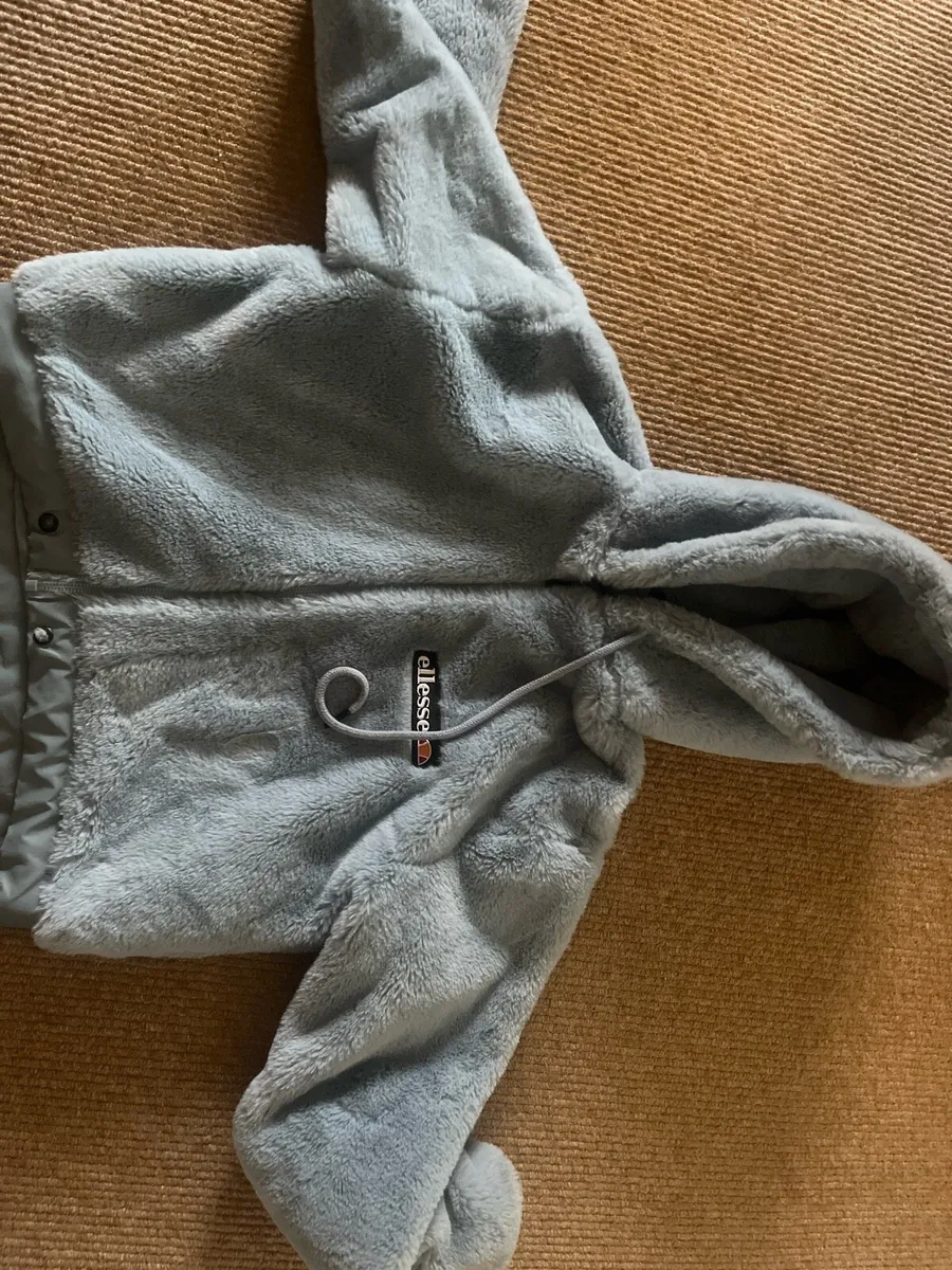 Elesse jumper/fleese jacket - Image 1
