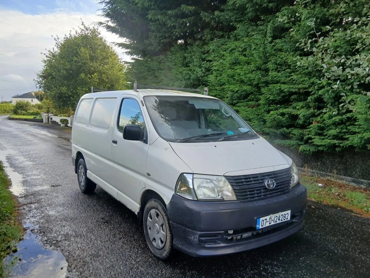 2007 Toyota hiace - Image 1