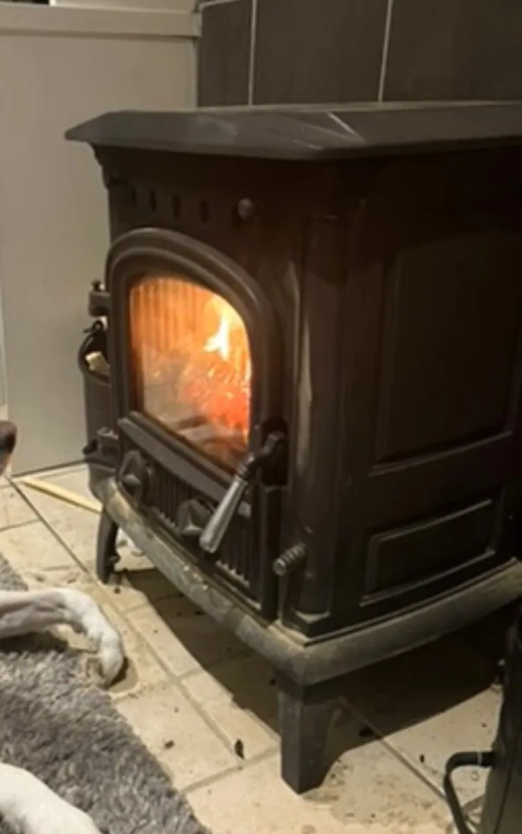 Stove - Image 1