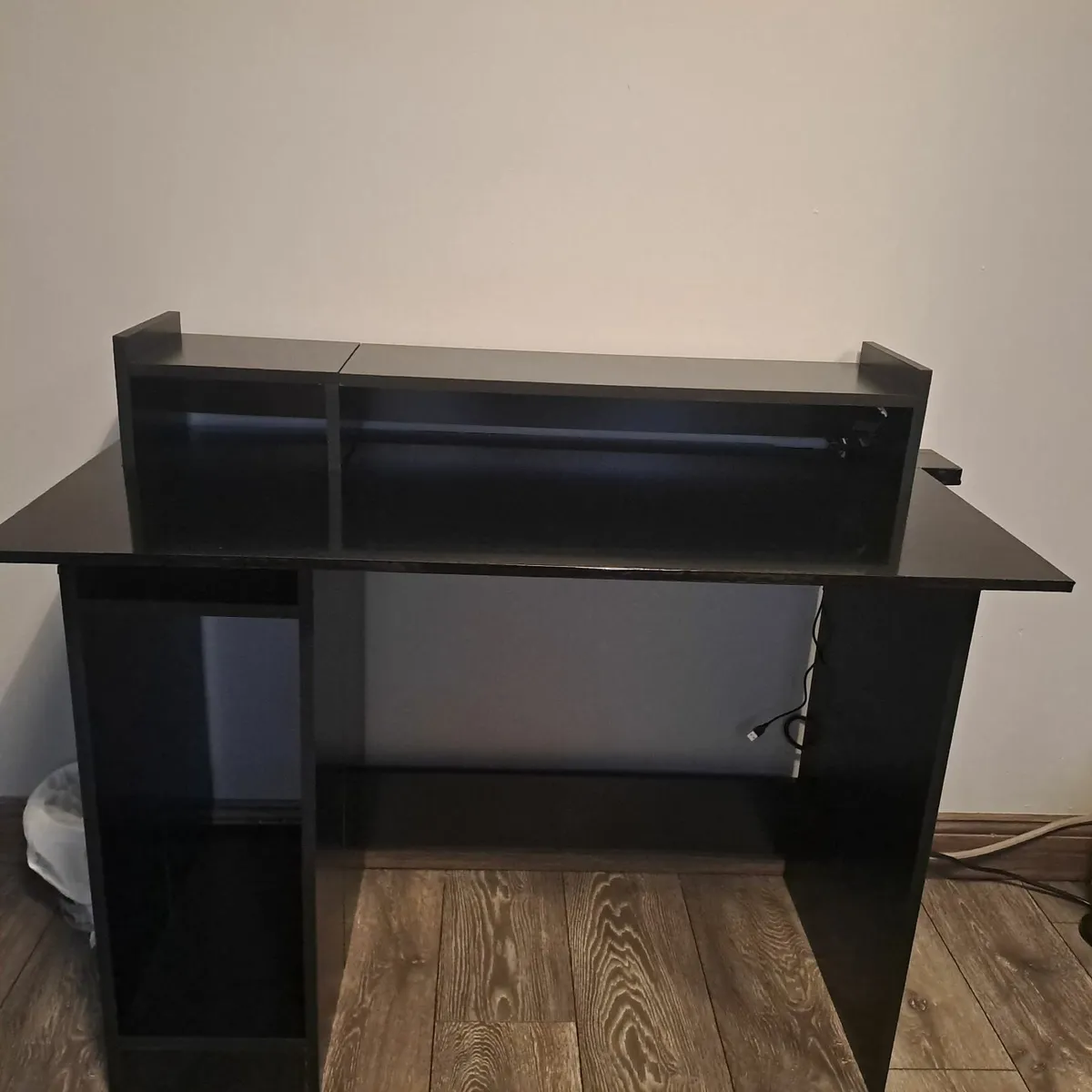 Office/PC desk - Image 1