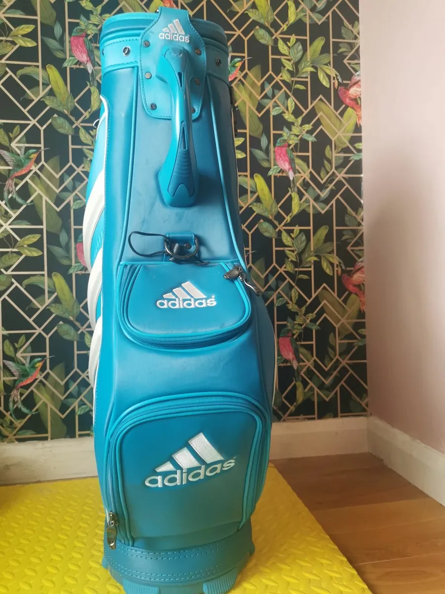 Adidas size 10 golf shoes. Bag. Putter - Image 4