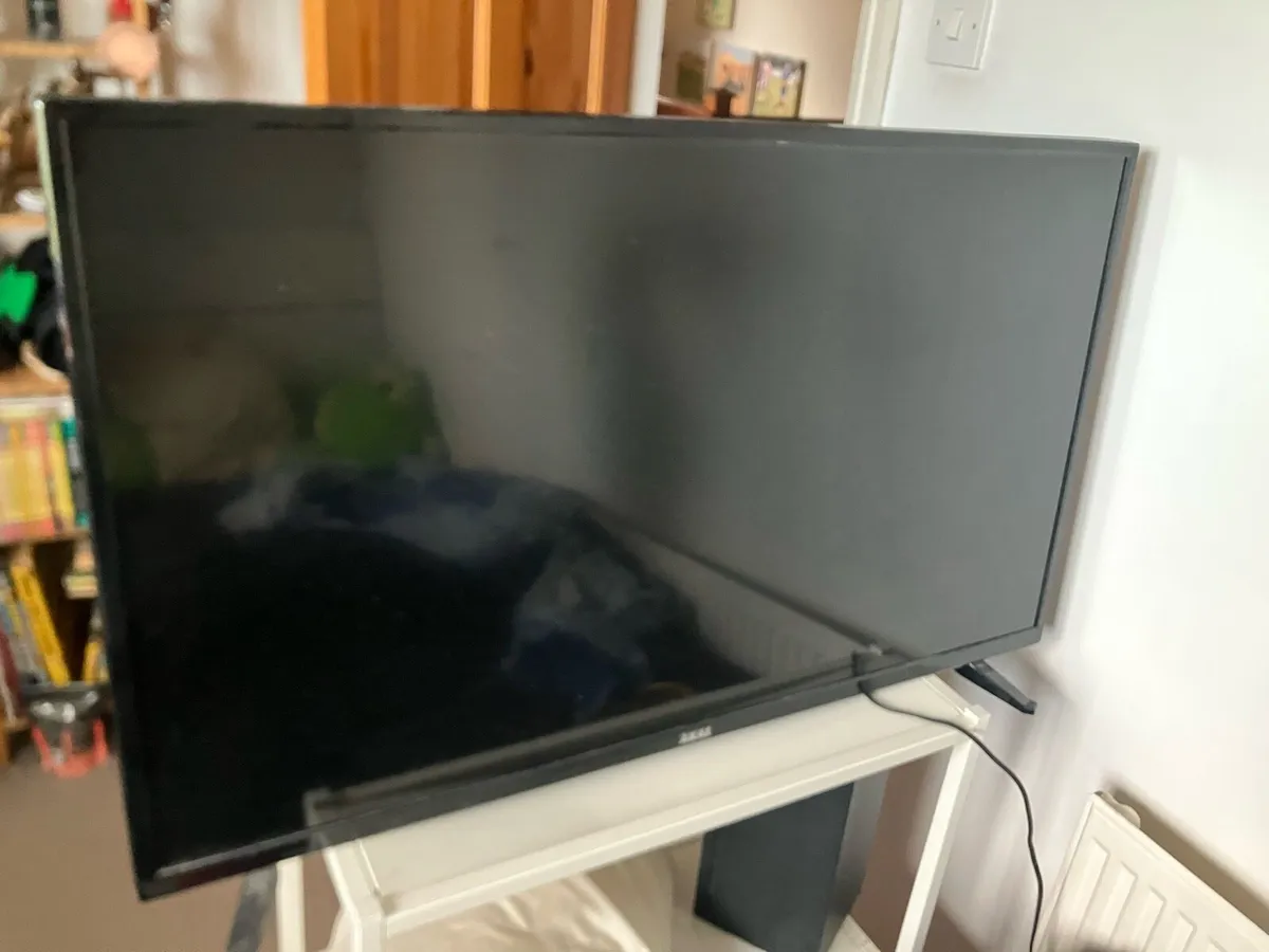 Akai smart tv 40 inches - Image 2