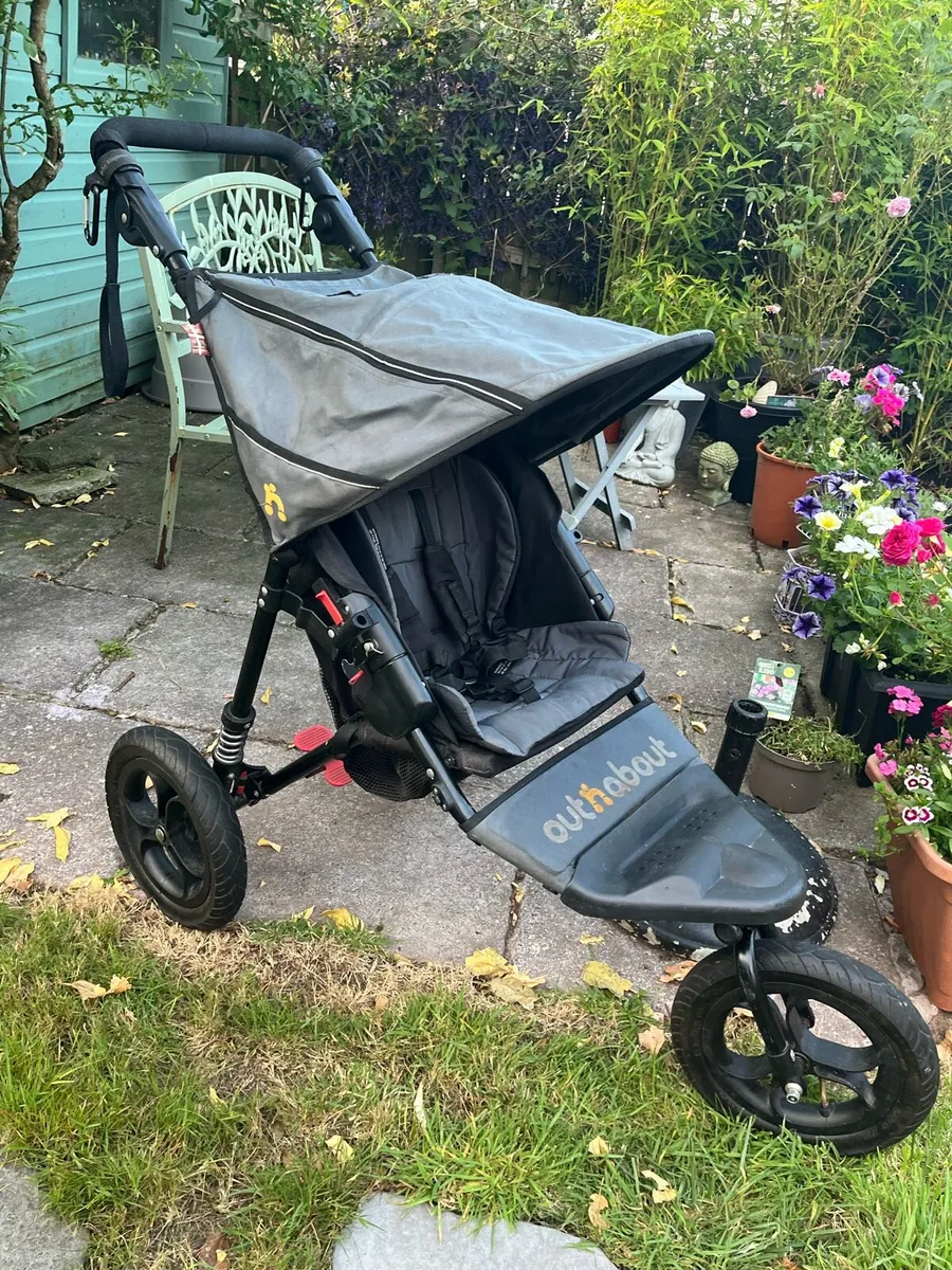 Out n about buggy - Image 1
