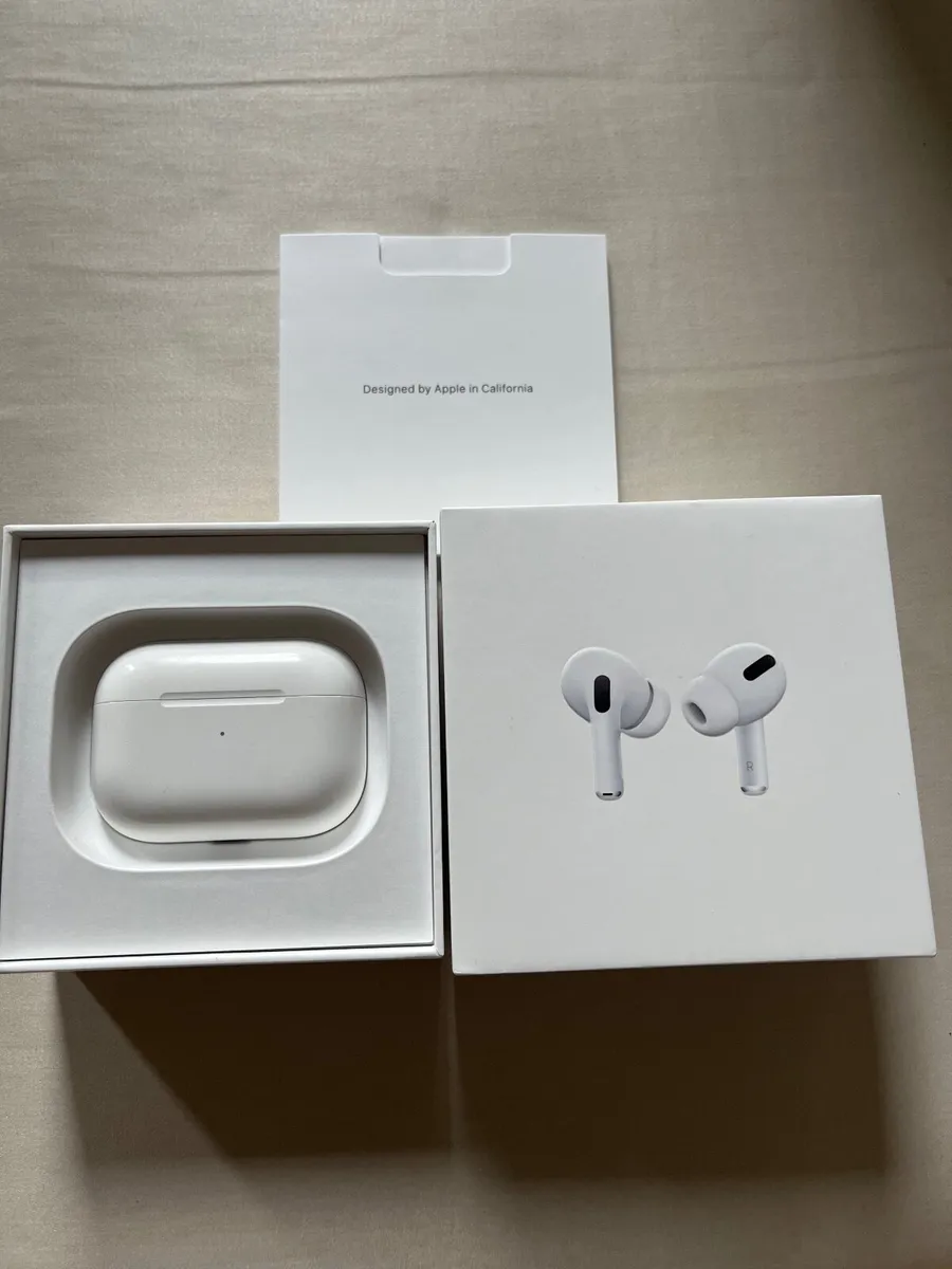 AirPods Pro 1st Generation Charging Case - Image 3