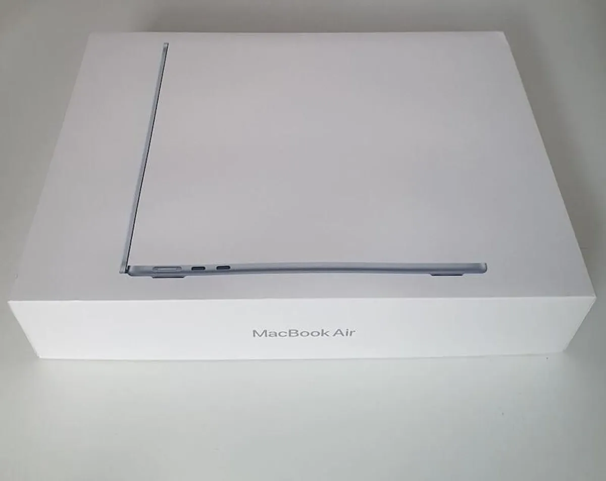 Brand New MacBook Air 13 in M4 16GB RAM 512GB SSD Sky Blue 3 Years Warranty Sealed - Image 1