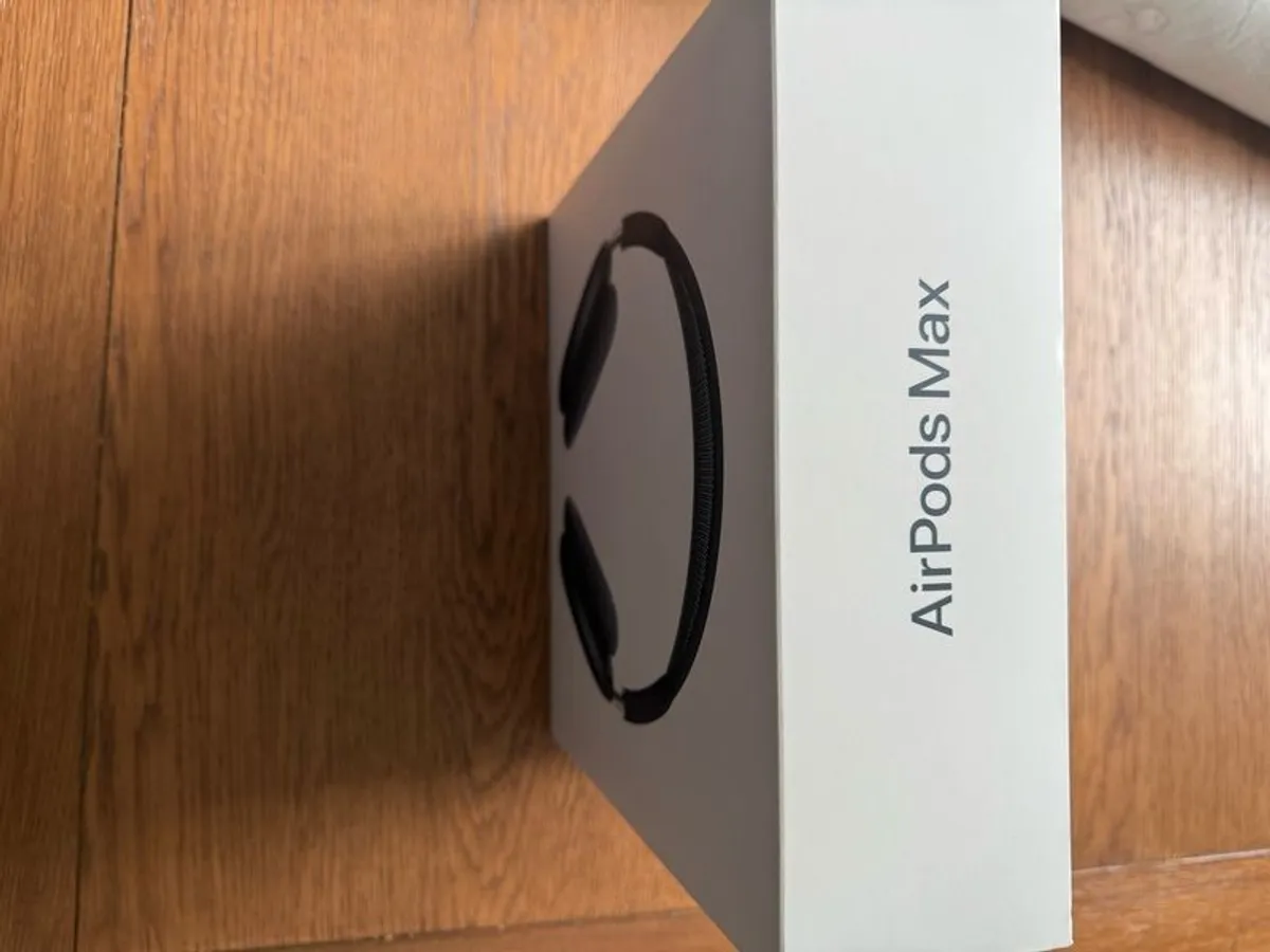 AirPods Max - Image 1