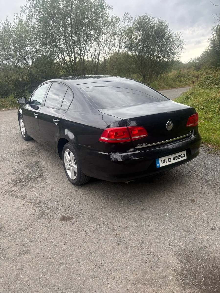 Volkswagen Passat - Image 4