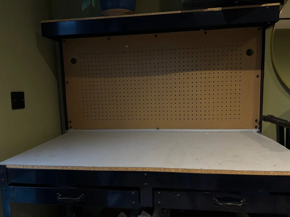 Working Bench - Image 2