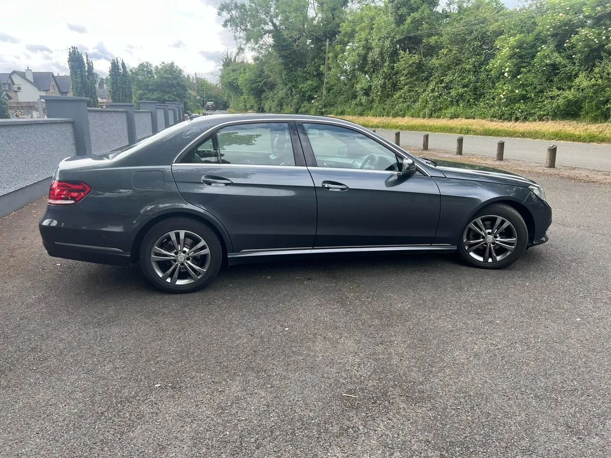 Mercedes E220 2014 - Image 4