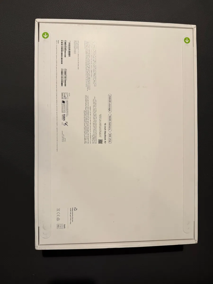 MacBook Air 15-inch (M4 2025) 16/256GB Sealed - Image 2
