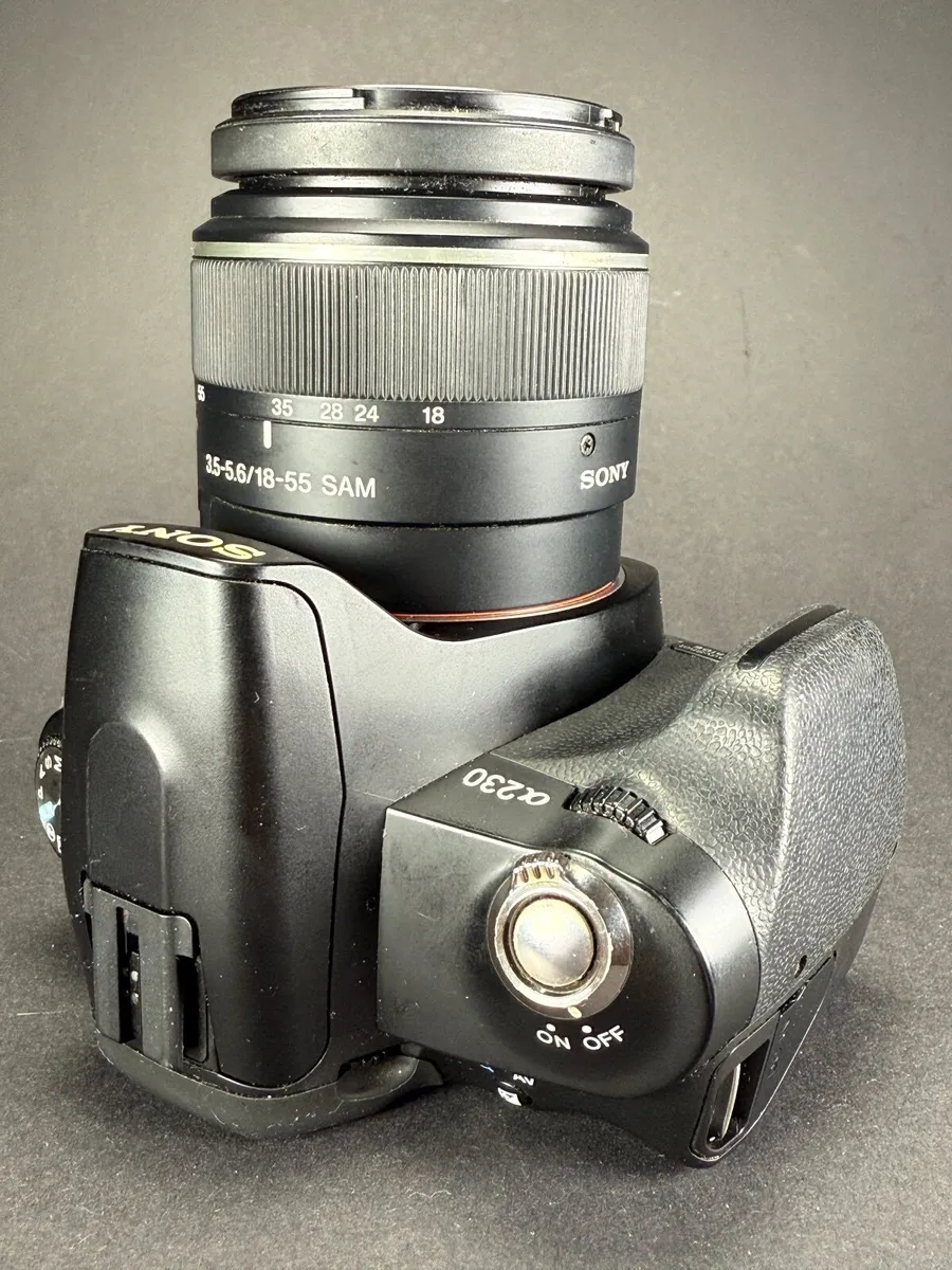 Sony Alpha DSLR-A230 kit - Image 4