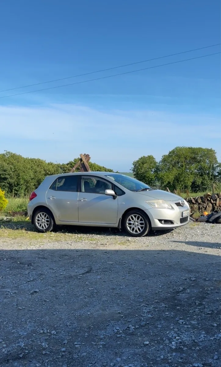 2007 Toyota Auris - Image 2