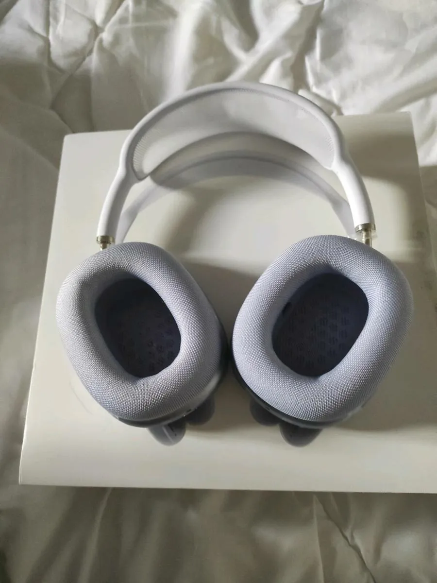 Airpods max USB-C - Image 2