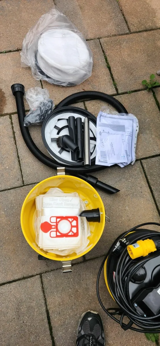 Numatic Hazardous Dust Hoover - Image 4