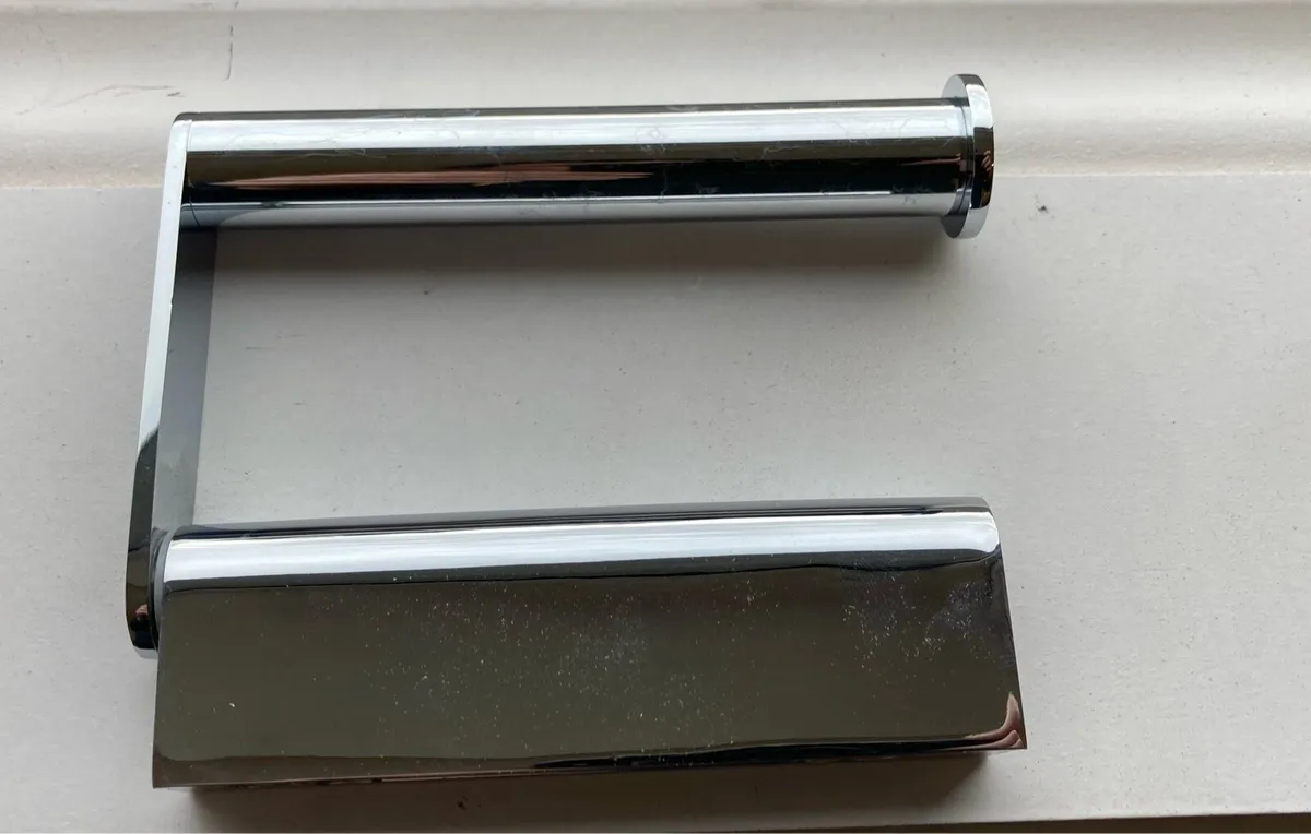 Toilet Roll Holder Chrome x 5 - Image 1