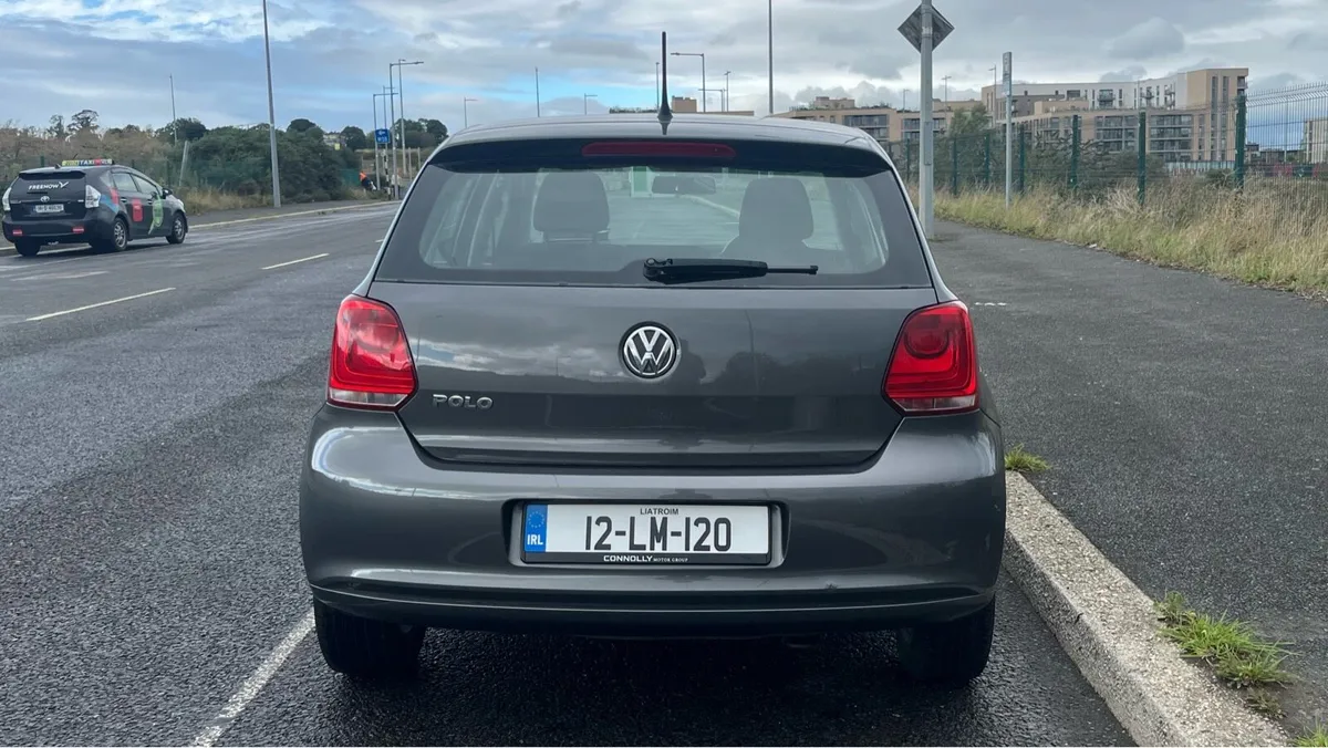 Volkswagen Polo 2012 - Image 2
