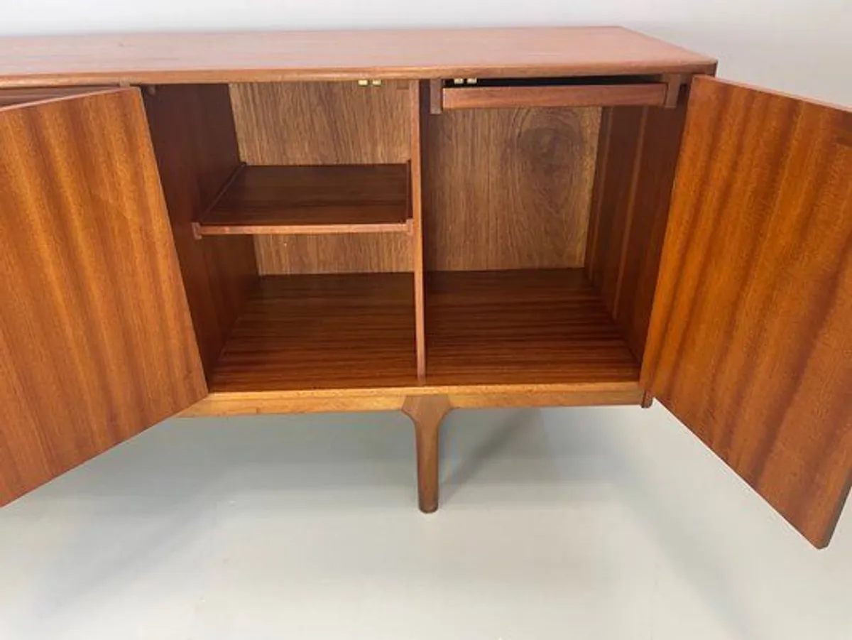 Vintage McIntosh sideboard - Image 4