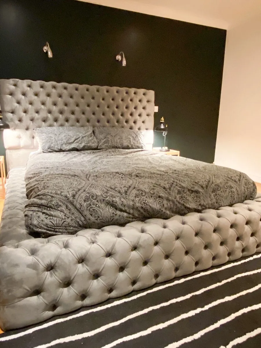 King size bed