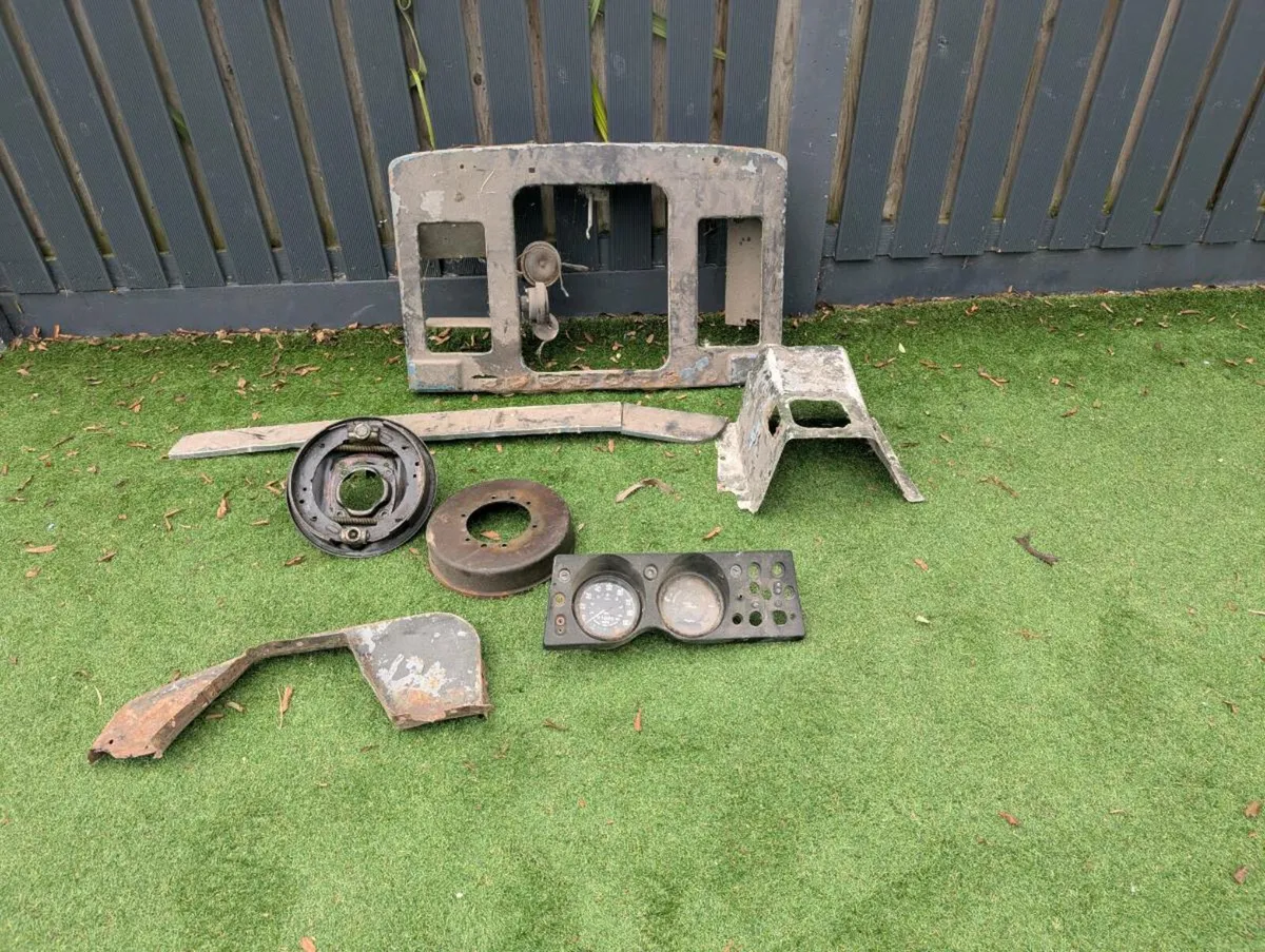 Land Rover Series 3 parts - Image 1