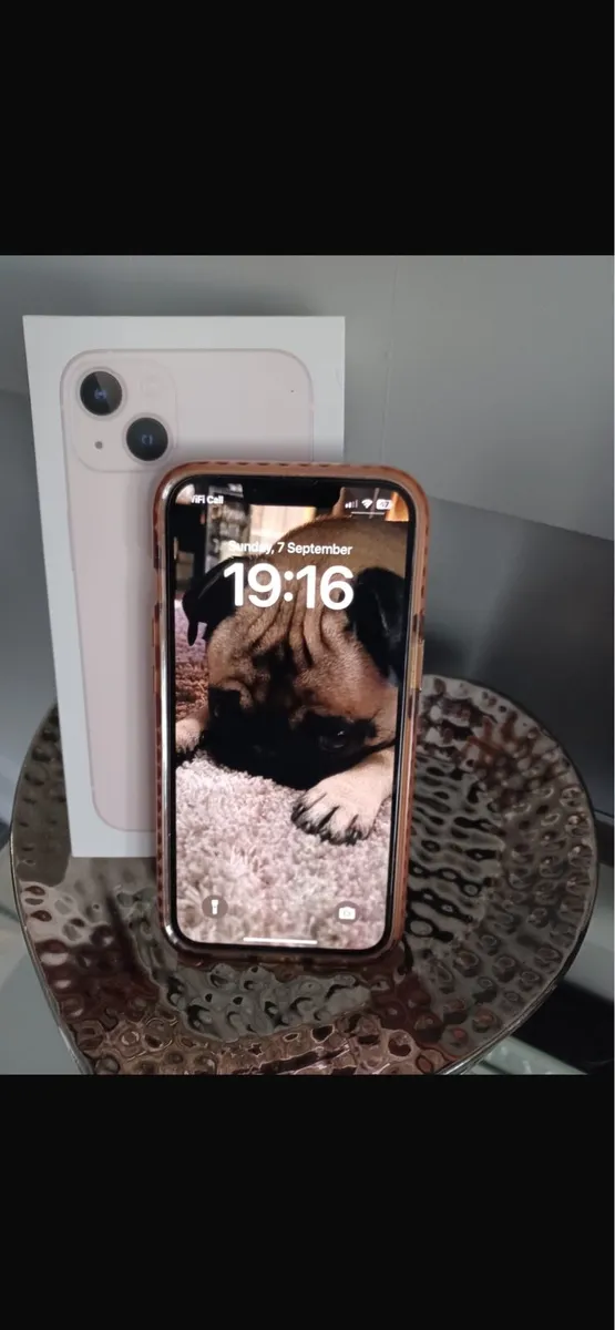 iPhone 13 pink - Image 1