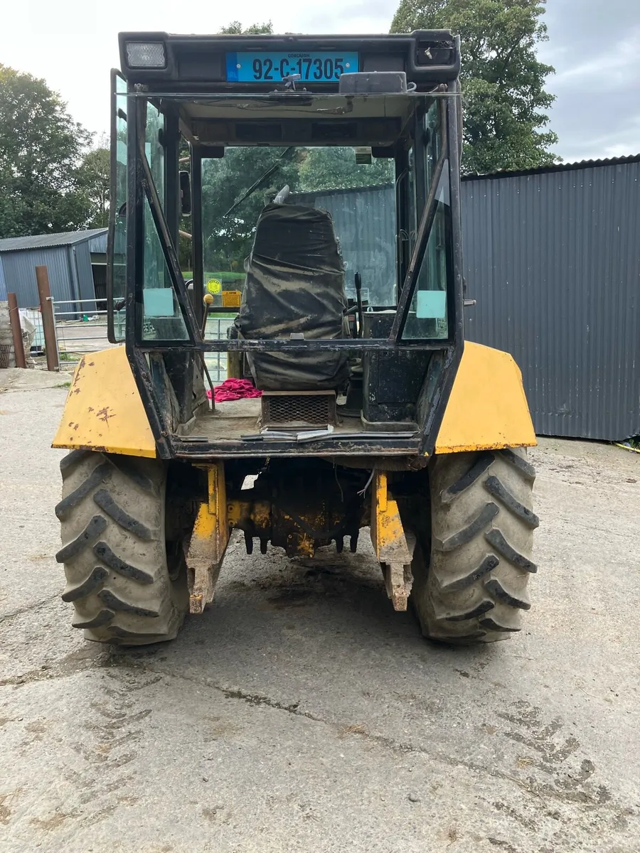 Massey loader - Image 2
