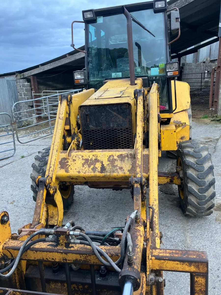 Massey loader - Image 3
