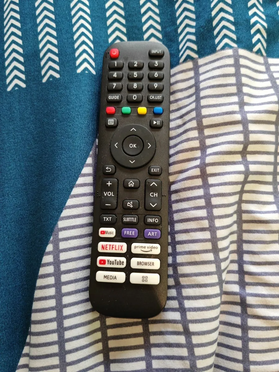 Hisense LED Smart TV 32" - Image 2