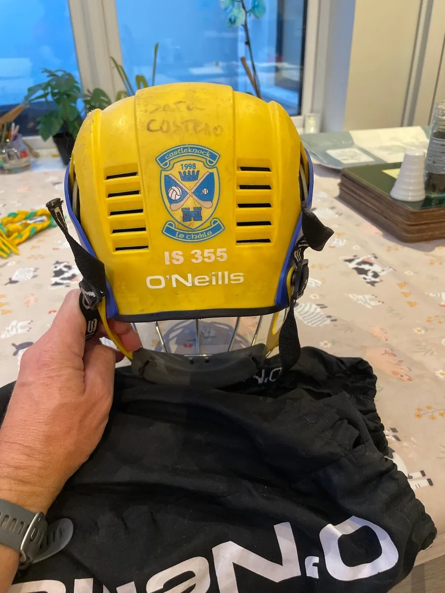Hurling helmet - Image 3