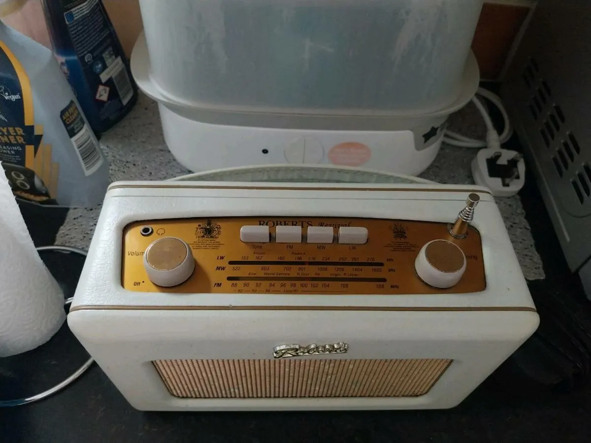 roberts revival radio - Image 1