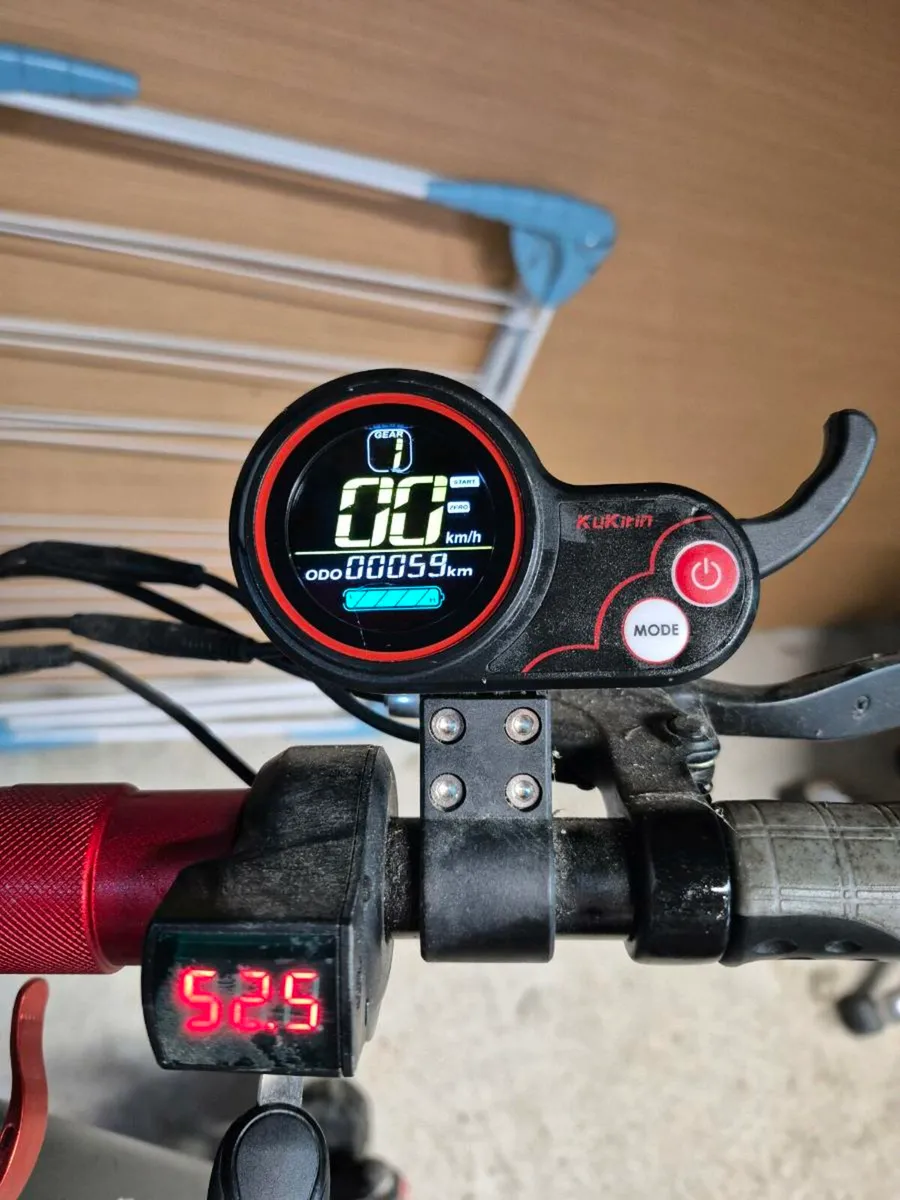 KugooKirin M4 Pro Folding Electric Scooter - Image 2