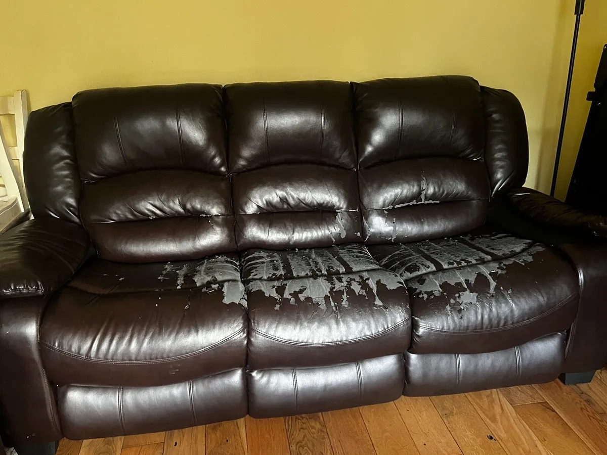 *FREE* Sofa - 3 and 2 seater - Image 2