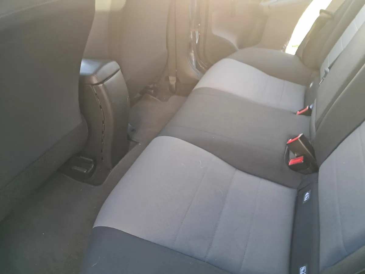 Toyota Avensis 2016 - Image 3