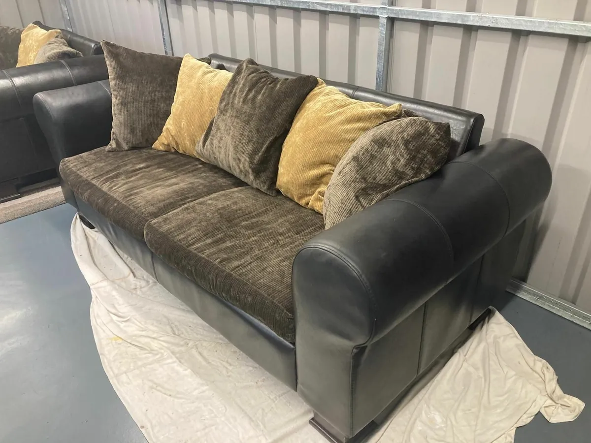 3 & 2 Seat Sofa/Couch - Image 3