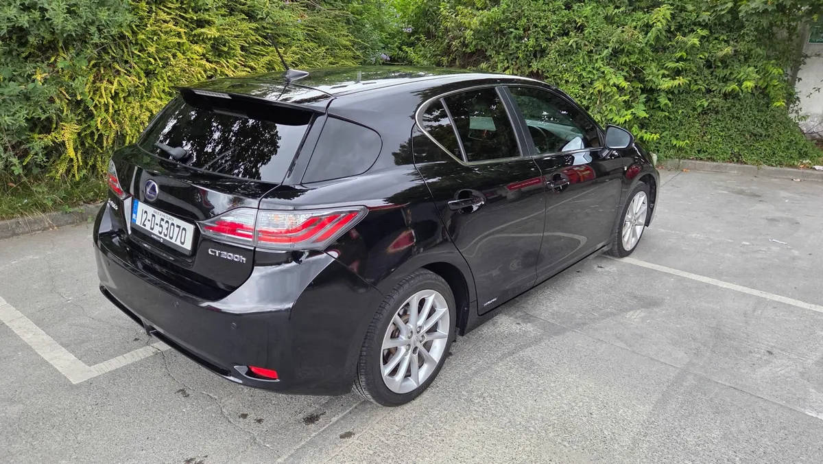 Lexus CT 2012 - Image 3