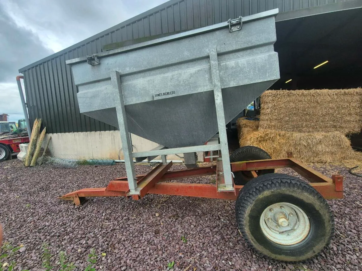 Meal bin - Image 1