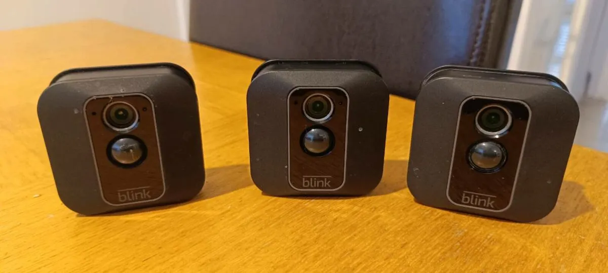 Blink xt2 3 wireless cameras and sync module