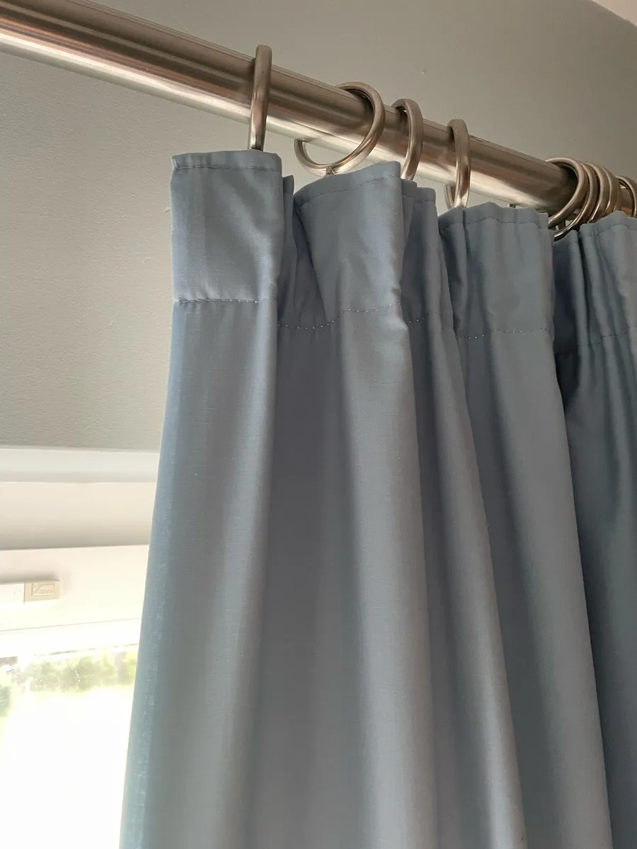 3 x pairs of blue lined curtains - Image 2