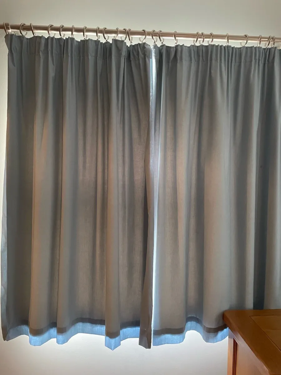 3 x pairs of blue lined curtains - Image 4