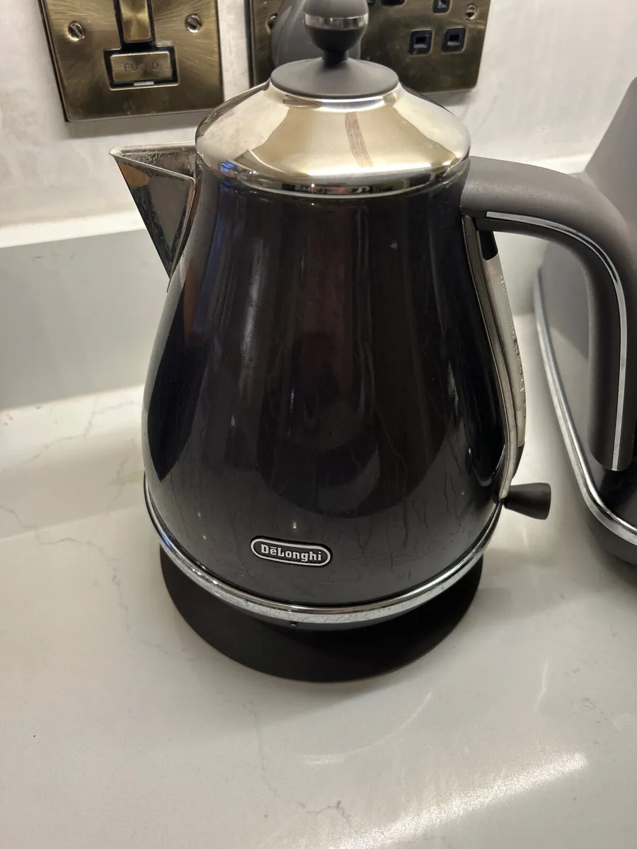 Kettle and toaster - Image 2