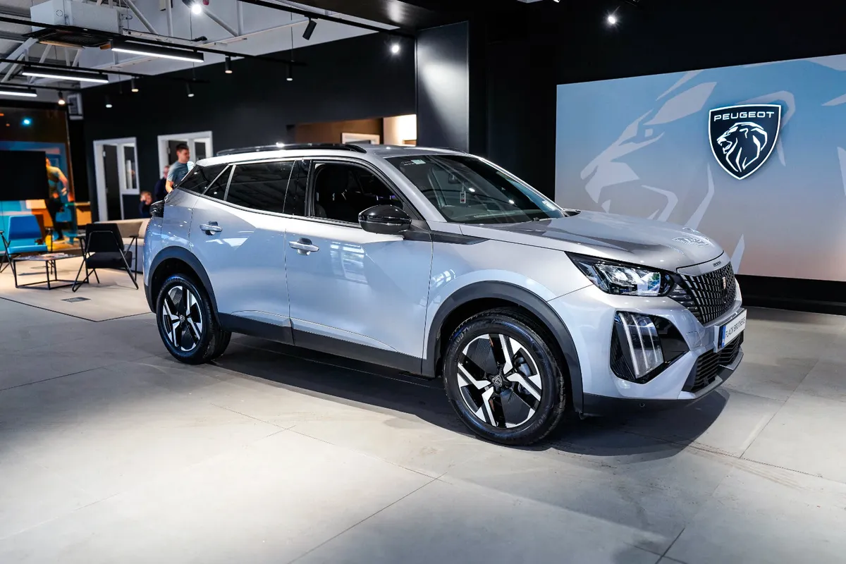 2025 Peugeot 2008 Allure 1.2 100 - Image 2
