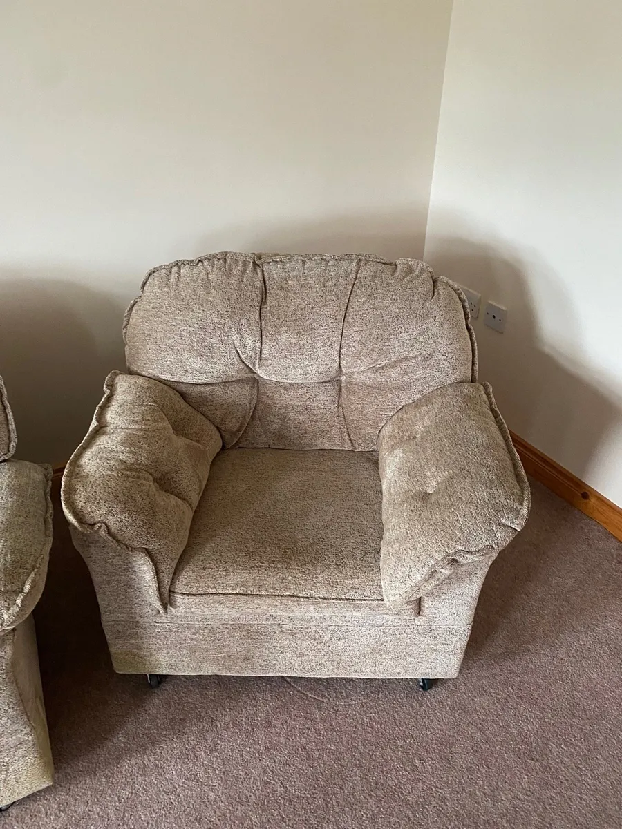 Suite of furniture for sale - Image 3