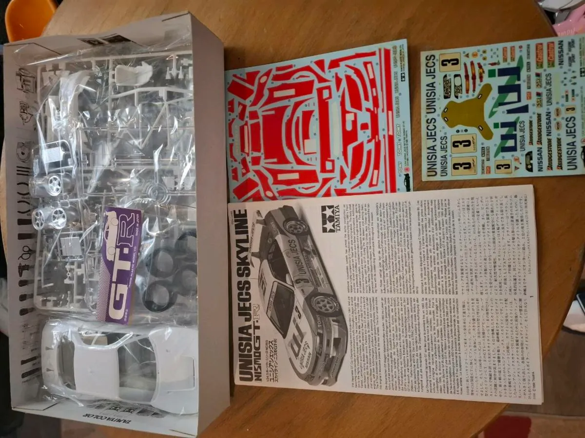 Tamiya 1:24 unisia jecs skyline - Image 2