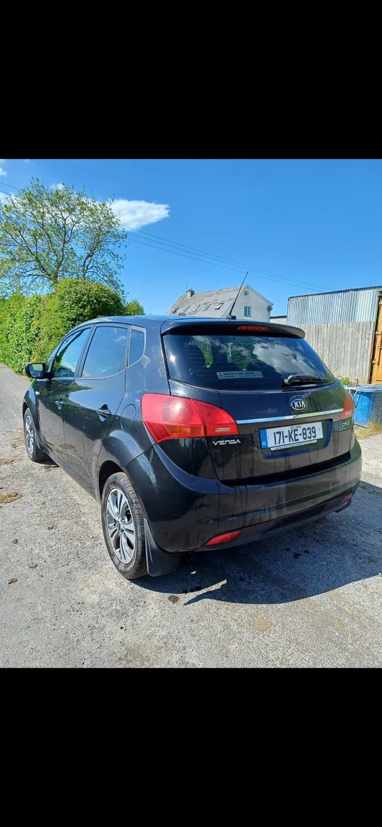 KIA VENGA 2017 DIESEL - Image 3